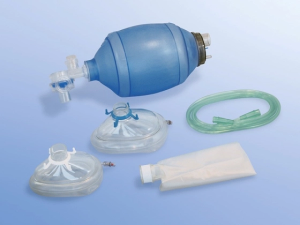 Beatmungsbeutel Komplett-Set Erwachsene - mit 2 Masken, O2-Schlauch und O2-Reservoir