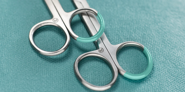 Preview: Chirurgische Schere - gerade, spitz/stumpf, 14,5 cm - steril einzeln verpackt