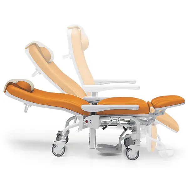 Preview: Comfort Transportstuhl - Ruhesessel Free Plus inkl. schwenkbaren Fußstützen