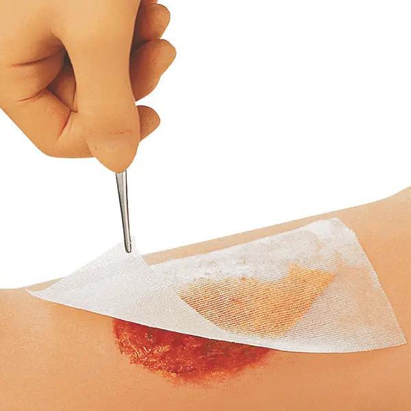 Cuticerin - Salbenbeschichtete Kunstseidengaze mit Eucerit - 7,5x7,5 cm