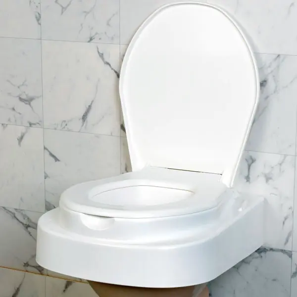 Preview: Höhenverstellbarer Toilettensitz mit Lehnen - Mit veränderbaren Armlehnen