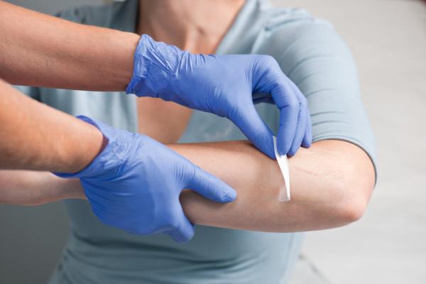 Hydrofilm - Steriler Transparenter Folienverband, keim- und wasserdicht, hautfreundlich  (SSB-fähig)