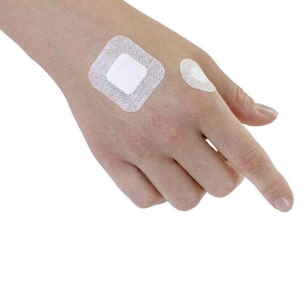 Preview: Quadra Med Square  38 x 38 mm - Vlies-Wundverband mit Antiseptikum Chlorhexidindigluconat (SSB-fähig)