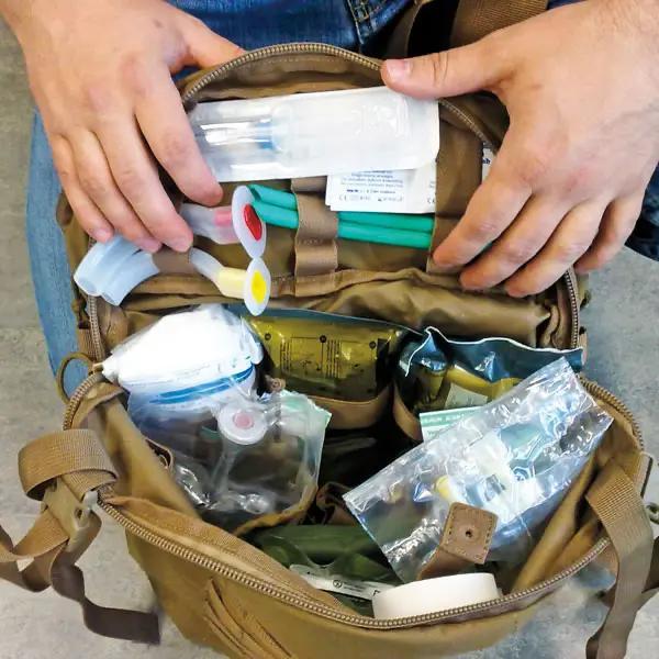 Preview: R-AID Erste-Hilfe Rucksack - Gefüllt u.a. mit Handschuhen, Bandagen, Wendl-Tuben, usw.