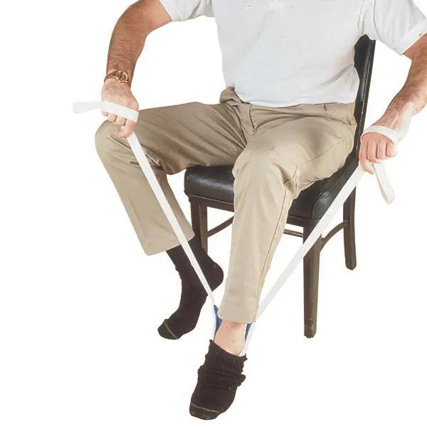Socken- und Strumpfanziehhilfe aus flexiblem Kunststoff mit Frottéeüberzug