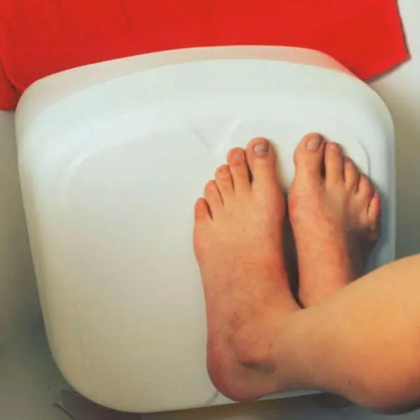 Wannenverkürzer - Aus haltbarem Kunststoff mit Saugfüßen, Verkürzung um 25 cm