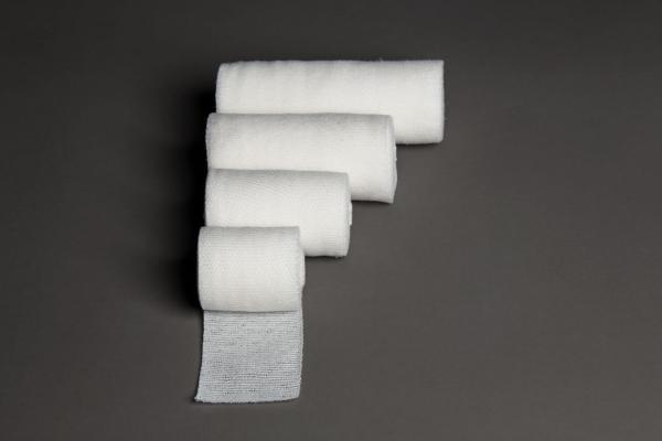 Wila Mullbinde 4 m x 10 cm weiß - elastische Fixierbinde  (SSB-fähig)