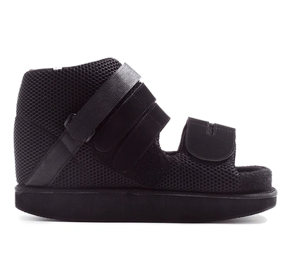 Dynamics Verbandschuh, schwarz - Als offene oder geschlossene Variante tragbar