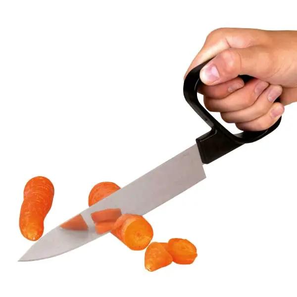 Küchenmesser mit breiter Klinge und abgewinkeltem, vorgeformtem Handgriff 