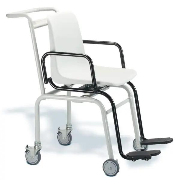 Stuhlwaage zum Wiegen im Sitzen seca 956 - Mit klappbaren Arm- und Fußstützen 
