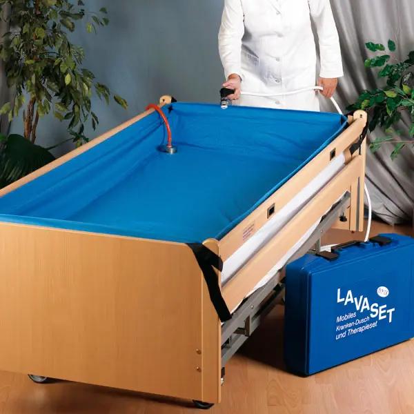 Mobile Krankenbett-Dusche "Lavaset" - Komplett mit Handbrause und Abwasserschlauch