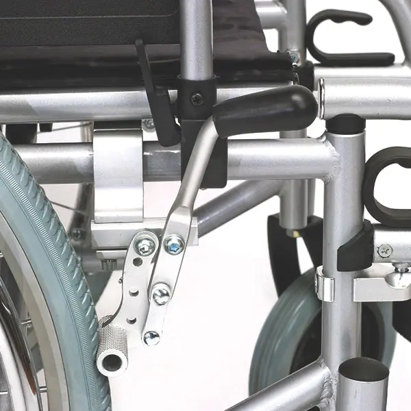 Rollstuhl aus Stahl - Mit höhenverstellbarem Sitz von 47 – 51 cm