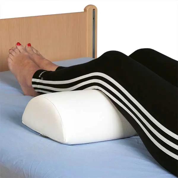Halbrollen - Zur Lagerung von Nacken, Knie, Fersen - Aus Schaumstoff mit Kunstlederbezug