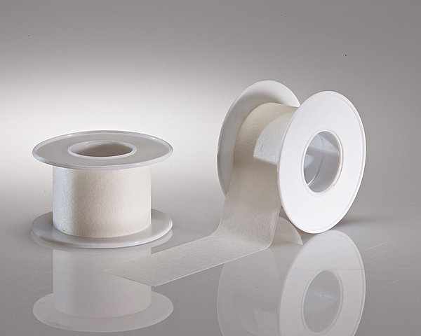 Elastus-por 2,5 cm x 5 m - 12 Stück Rollenpflaster aus weißem Vliesstoff